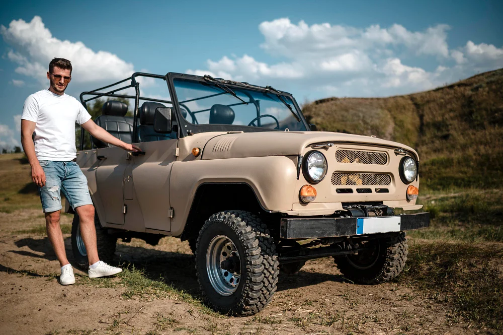 Pierwsze kroki w off-roadzie – jakie auto terenowe kupić na start do 20 tys. zł?