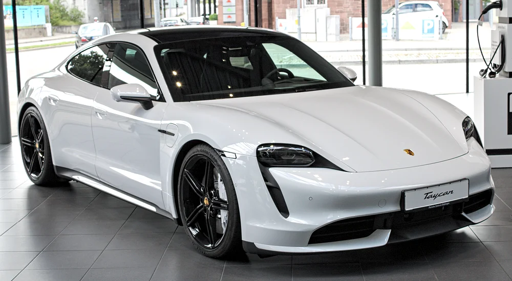 Elektryk dla petrolheada – czy Porsche Taycan daje radość z jazdy?